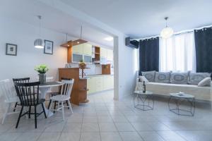 Kuchyňa alebo kuchynka v ubytovaní Apartment Diocletian