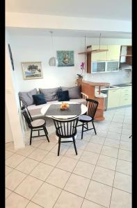 Kuchyňa alebo kuchynka v ubytovaní Apartment Diocletian