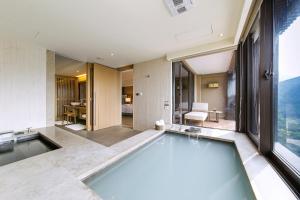 Sundlaugin á Grand View Resort Beitou eða í nágrenninu