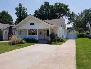 Gallery image of CHERRY STREET LUXURY- SHOPPING-DINING-BY DOWNTOWN AND HOSPITALs in Tulsa