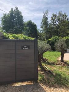 Vonkajšia záhrada v ubytovaní La Bastide 1767 Villa de charme avec piscine 15x5, climatisation, 4 chambres, cuisine extérieur