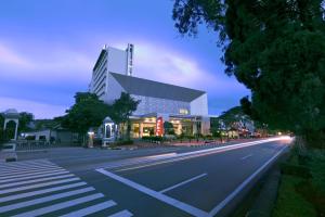 Gedung tempat hotel berlokasi