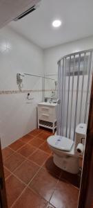 Koupelna v ubytování Apartamento Turistico "El Rincón de la Pernila" + 37 fotografií
