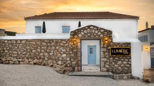 O edifício em que o hotel se localiza