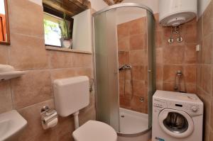 Koupelna v ubytování House Nadija