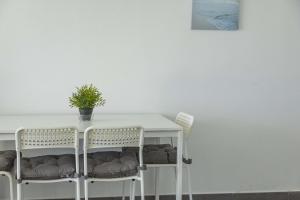 Posedenie v ubytovaní Apartamento Beachfront Sonrisas