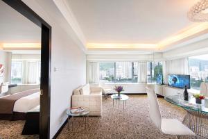 Area soggiorno di Regal Riverside Hotel