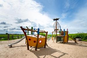 Herní místnost nebo prostor pro děti v ubytování Nordsee-Hotel Arlau-Schleuse
