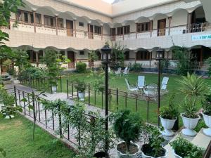 Park Hotel Gilgit外面的花园