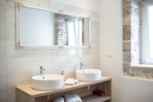 Zdjęcie z galerii obiektu Luxury room Lav w mieście Zadar