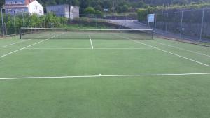 Tenis a/nebo squash v ubytování O Enxidro nebo okolí