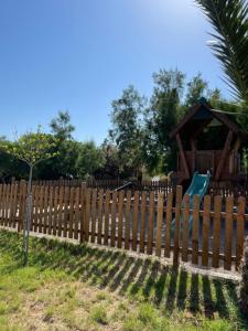 Zahrada ubytování Simos Camping Elafonisos & Bungalows