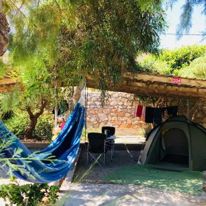 Zahrada ubytování Simos Camping Elafonisos & Bungalows