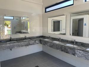 Koupelna v ubytování Simos Camping Elafonisos & Bungalows