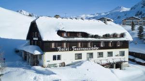 Hotel Tauernpasshöhe v zime