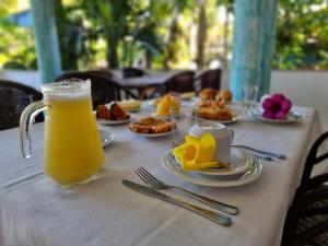 Opțiuni de mic dejun disponibile oaspeților de la Solar das Orquídeas