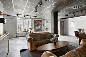 Posezení v ubytování Forenom Aparthotel Stockholm Bromma