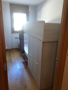 Küche/Küchenzeile in der Unterkunft Precioso apartamento con piscina, ideal familias!