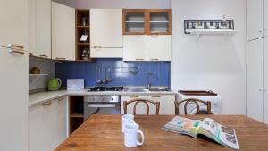 A kitchen or kitchenette at Italianway - Garibaldi 40