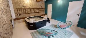 Gambar di galeri bagi Maison d'Hôtes Ferme d'Issonges B&B di Marigny-en-Orxois +32 gambar
