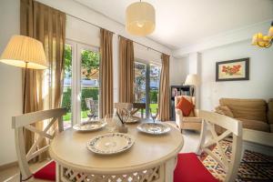 Χώρος καθιστικού στο Spacious Villa - DN32LT