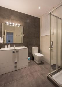 Koupelna v ubytování Ibarrola Apartment by People Rentals