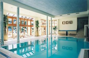 Bazén v ubytování Seminarhotel Lengbachhof GmbH nebo v jeho okolí + 29 fotografií