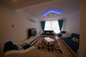 Μια τηλεόραση ή/και κέντρο ψυχαγωγίας στο Hera Apart