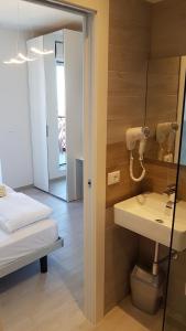 Koupelna v ubytování Hotel Vienna
