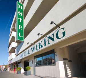 Ein Zertifikat, Auszeichnung, Logo oder anderes Dokument, das in der Unterkunft Hotel Wiking ausgestellt ist