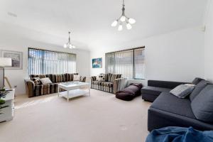Gallery image of Avalon Beach Escape ~ Family Favourite with Wifi in Mandurah