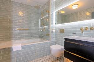 Un baño de Bloomfield House Hotel, Leisure Club & Spa