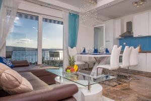 Posedenie v ubytovaní Apartman Crikvenica 30218 - Mira