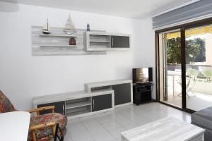 Küche/Küchenzeile in der Unterkunft AT250 Con piscina, parking, wifi, playa a 150m