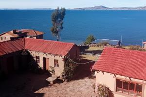 מבט מלמעלה על Hospedaje Rural La Florida en Llachon, Titicaca