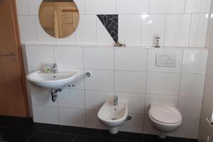 Koupelna v ubytování Wiesenblick Fenja