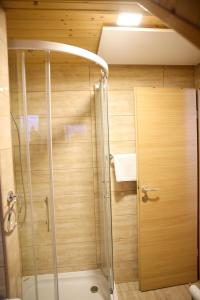 Ett badrum på Apartments Storzek