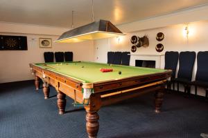Biliár nebo kulečník v ubytování Chirnside Hall Hotel