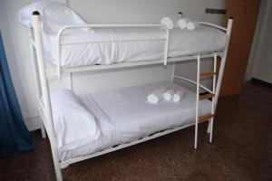 Photo de la galerie de l'établissement Albergue La Corona1, à O Pino 