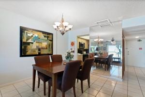 Fotografie z fotogalerie ubytování 111 Madeira Norte Condo v destinaci St Pete Beach