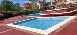 Bazén v ubytovaní Apartamento Ayamonte Isla Canela Golf alebo v jeho blízkosti