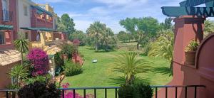 Vonkajšia záhrada v ubytovaní Apartamento Ayamonte Isla Canela Golf