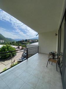 Nespecifikovaný výhled na hory nebo výhled na hory při pohledu z hotelu