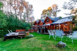 Foto de la galería de BOG Costa de Rio - Piscina climatizada y costa de rio en Villa La Angostura