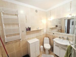 Kúpeľňa v ubytovaní Apartament na Srebrnej