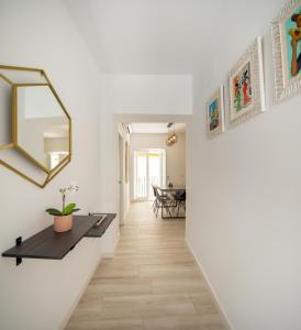 Fotografie z fotogalerie ubytování Suite Catedral Little Apartments v destinaci Cádiz