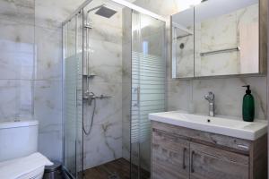 Koupelna v ubytování Ionian White - Apartment C