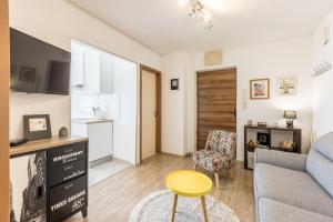 Kuchyňa alebo kuchynka v ubytovaní Sunny City Apartment