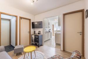 Kuchyňa alebo kuchynka v ubytovaní Sunny City Apartment