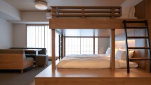 MIMARU Tokyo Kinshicho房間的床